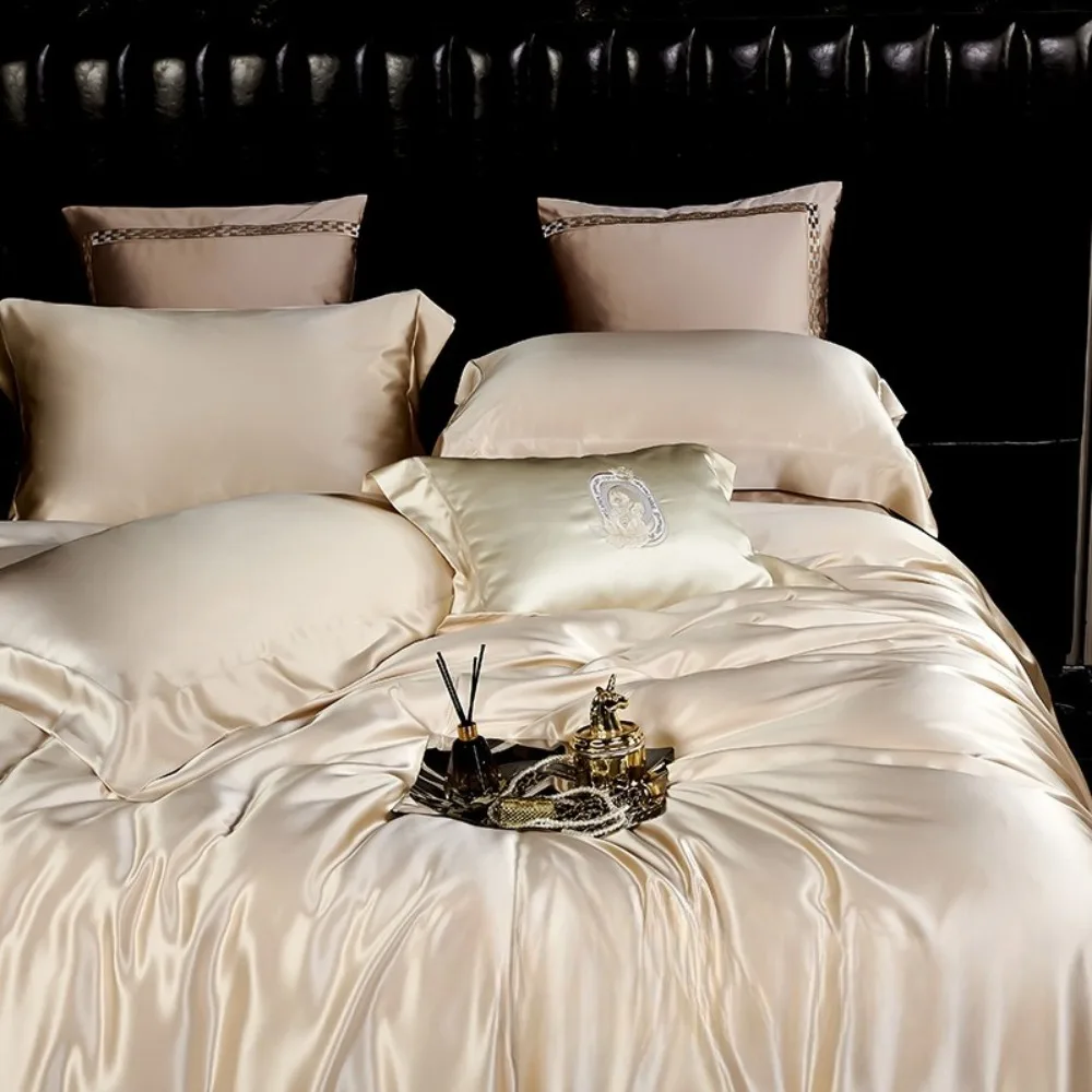 Heavy 30 Mm 100% Mulberry Silk Four-piece Set Luxury Quilt Cover Sheet Pillowcase Wedding Bedding Set