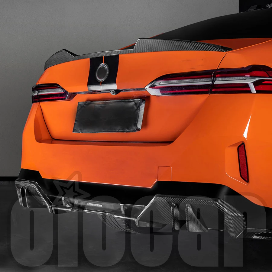 

oiomotors MP Style Dry Carbon Fiber Rear Diffuser Spoiler for BMW G60 5 Series