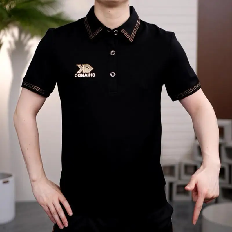 

Высококачественная мужская повседневная футболка с воротником-стойкой, дышащая, комфортная, из полиэфирного волокна, модная, летняя, новинка...