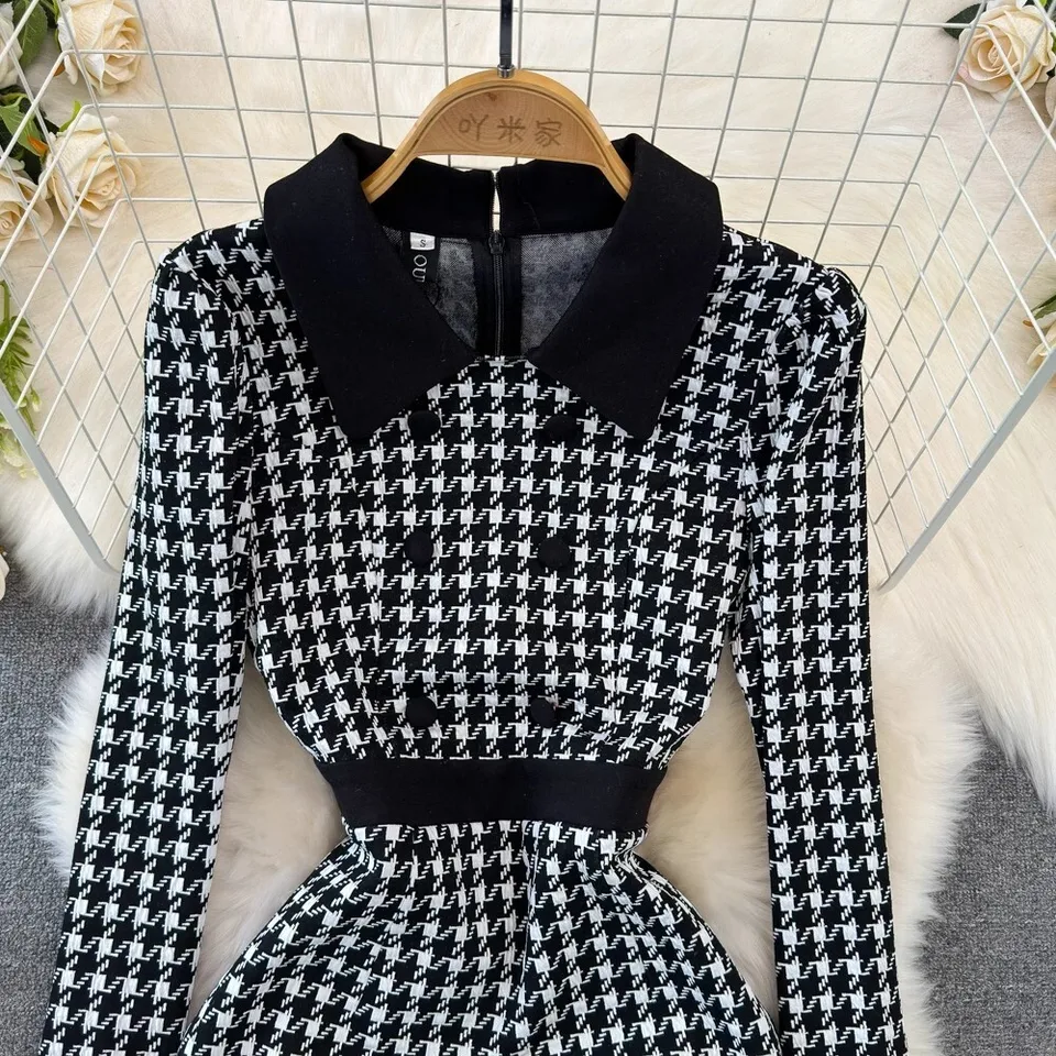 black dress caption MARMALADE Black/Yellow 60s Style Houndstooth Dress with Pleat and Pete –  Marmalade-shop main image 0
