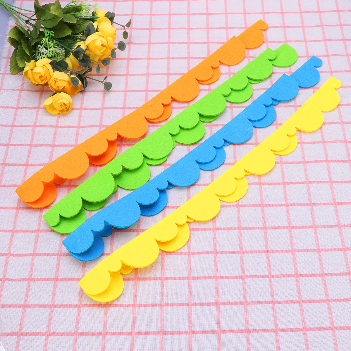 

4Pcs Chic Wave Pattern Border Strips 3D Lace Design Blackboard Trim for Wall Bulletin Board Decoration DIY Floral Strip