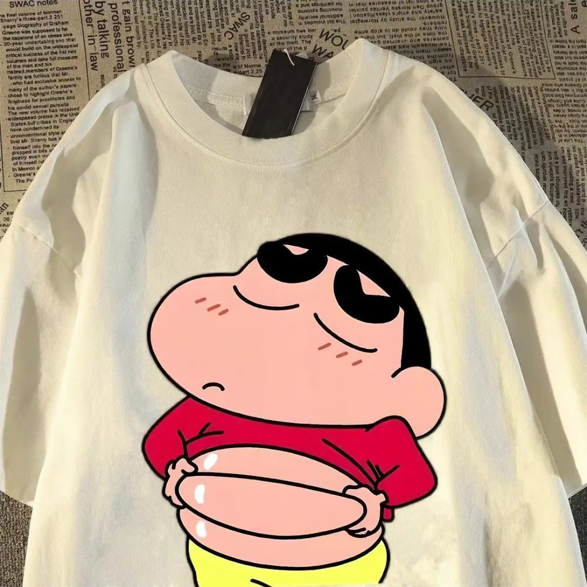 2026 Summer Crayon Shin Chan Oversized Cotton T Shirt Funny Belly Print Retro Y2K Mens Short Sleeve