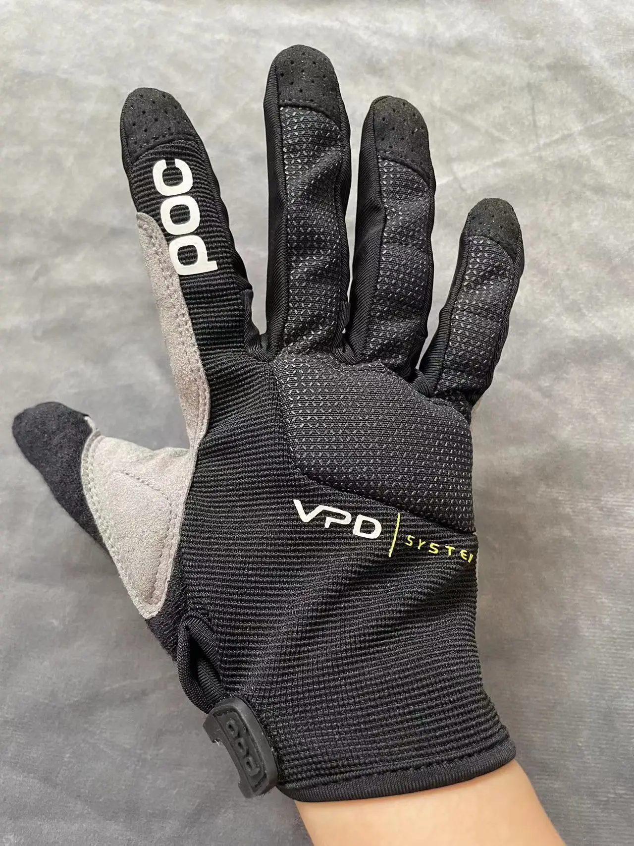 Thumbnail 4 - #7 Best Comfort Cycling Gloves to Buy In 2026