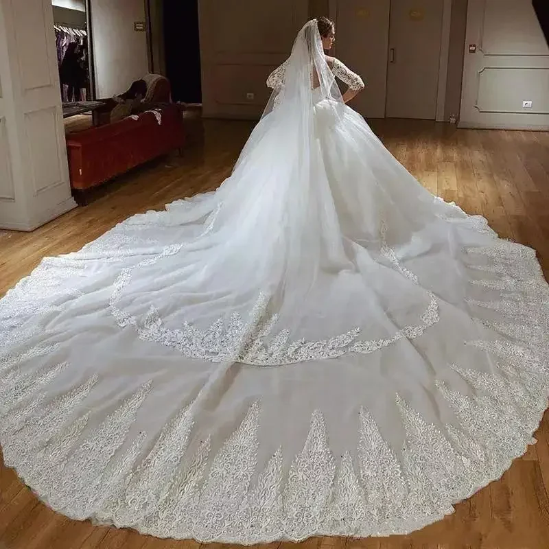 

Customized Ball Gown Wedding Dresses V Neck Lace Appliques Beaded Half Long Sleeves Sweep Train Vestidos De Novia Arabic Bridal