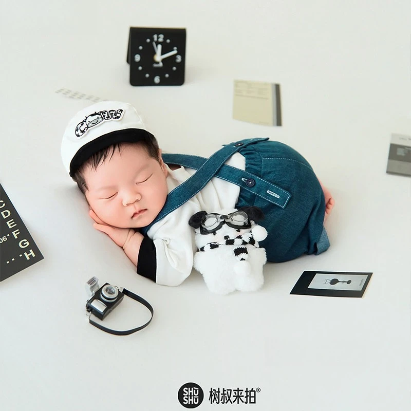 Newborn Baby Boys Photoshoot Props Cool Photographer Theme with Outfit Cap Little Camera Decors Backdrop Set Studio Photography
