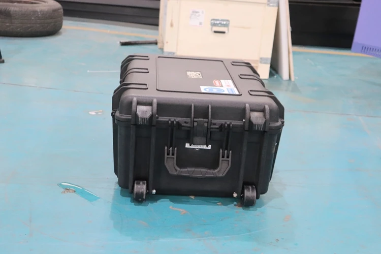 300W 500W حقيبة يده الليزر الأنظف آلة التنظيف بالليزر لإزالة الصدأ للبيع