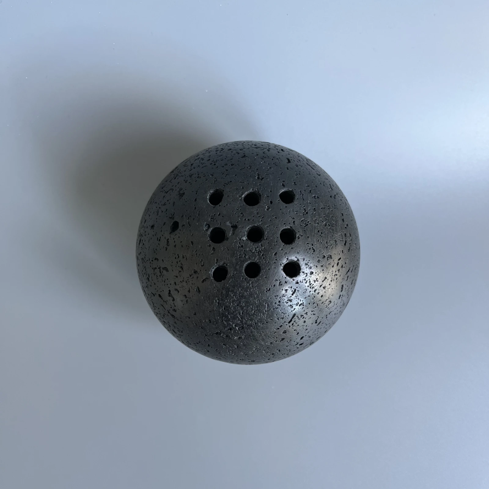 Wholesale 100PCS 9 Holes Natural Stone Round Incense Burner Holder for Room Kitchen Coffee Shop Beige Black Travertine