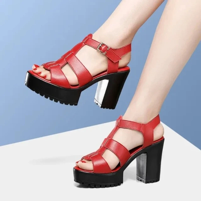 

2025 г. Женская обувь. Сандалии. Женские туфли на высоком каблуке. Водонепроницаемая платформа. Толстый каблук. Толстая подошва. Хорошие летние римские сандалии.