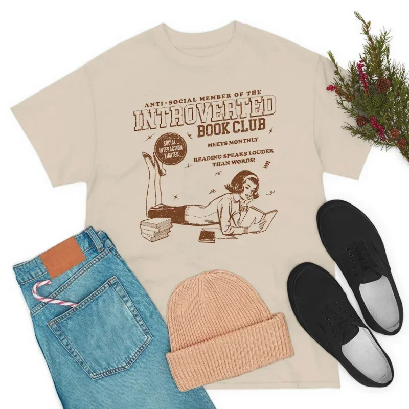 

Introverted Book Club Retro T-Shirts Cute Aesthetic Bookish Shirt Bookworm Graphic Tees Plus Size Women Vintage Tops Book Lover