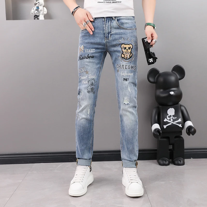 

Summer Men's Slim Fit Jeans Embroidered Bear Rhinestone Cotton Stretch Casual mid Waist Print Youth Faion Summer Jeans