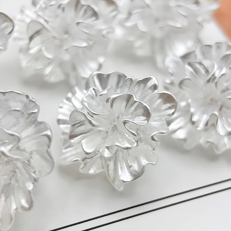 6 French 3D Pleated Flower Buttons, Handcrafted Materials, Fashionable and Elegant Style, Knitted Sewing Supplies