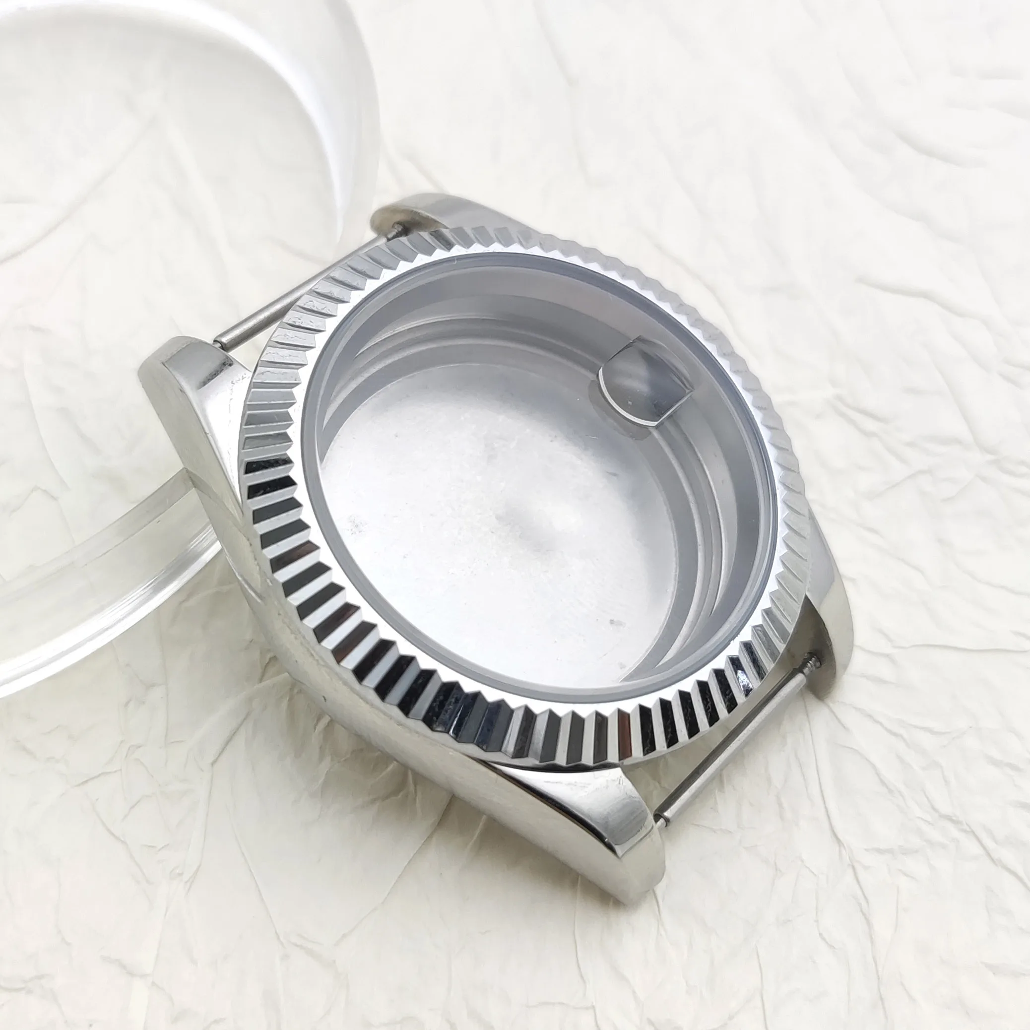40.5mm Silver NH35 NH36 8215 Movement 28.5mm Dial Grooved Bezel Watch Case Sapphire Crystal Date Window
