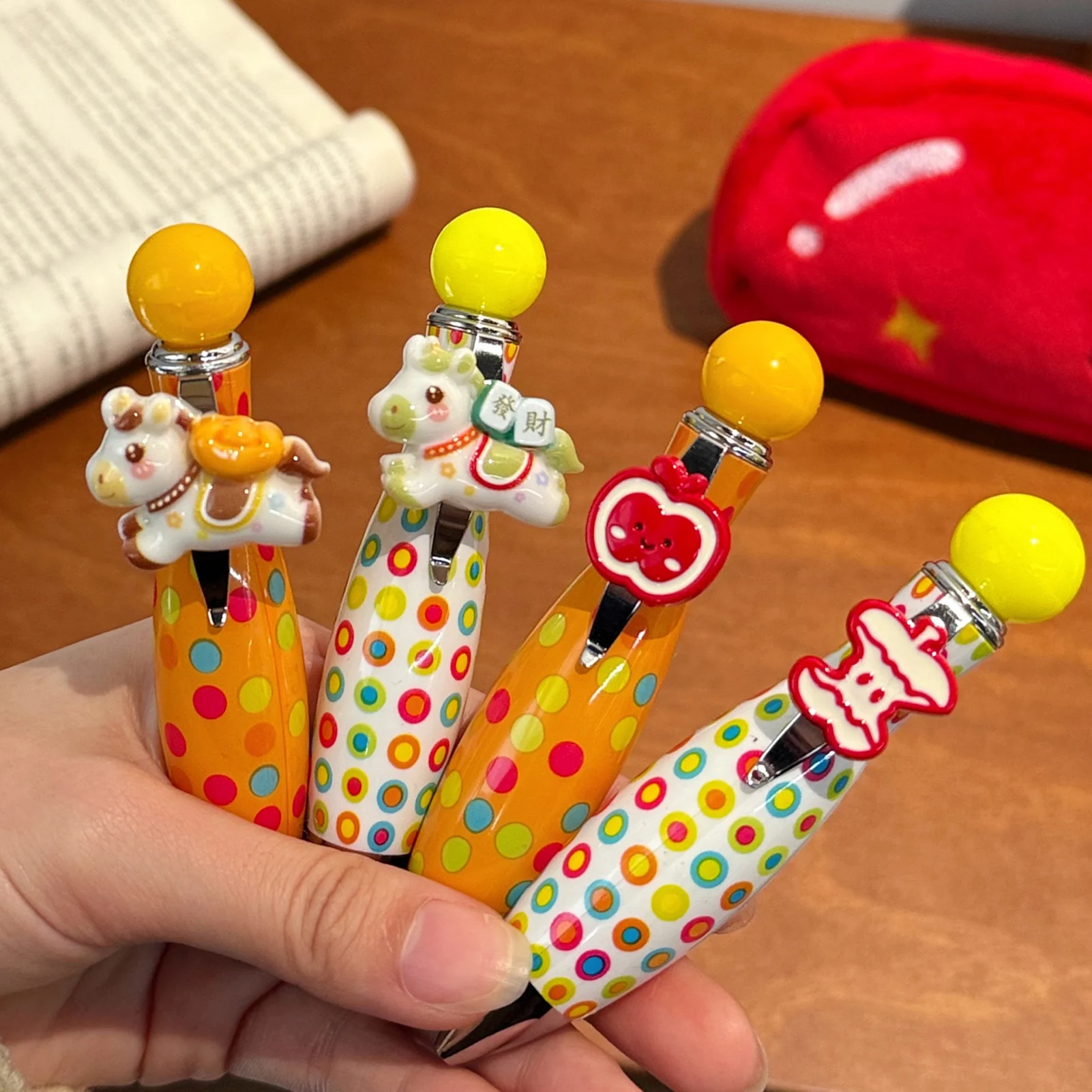 

Creative Dopamine Press Ballpoint Pen Cute Cartoon Pony Bowling Designs Signature Pen Polka Dot Sweet Fat Hand Account Gel Pens