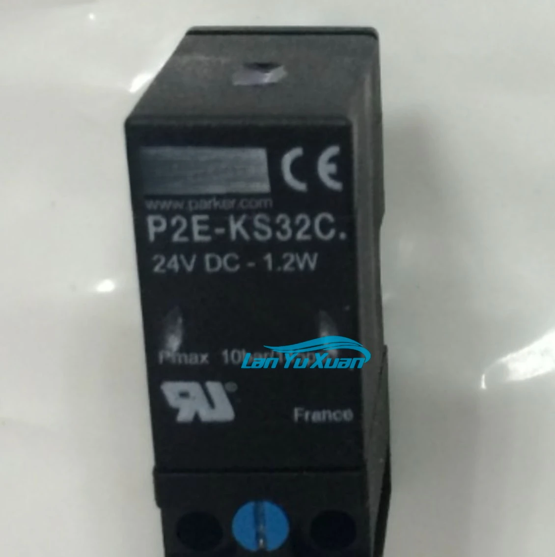 Parker P2E P2F Pneumatic valve P2E-KS32C1 P2E-HS31C0 P2E-QV31F2 P2E-QV34D4 P2FCA445 Pneumatic solenoid valve