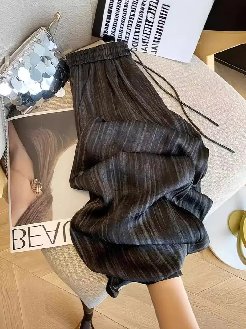 بنطال ذو قصة أرجل واسعة باللون الأبيض للنساء للخريف من الفلانيل مطوي ومطرز كلاسيكي عمودي على الطراز الإنجليزي فريد من نوعه للمكتب #2