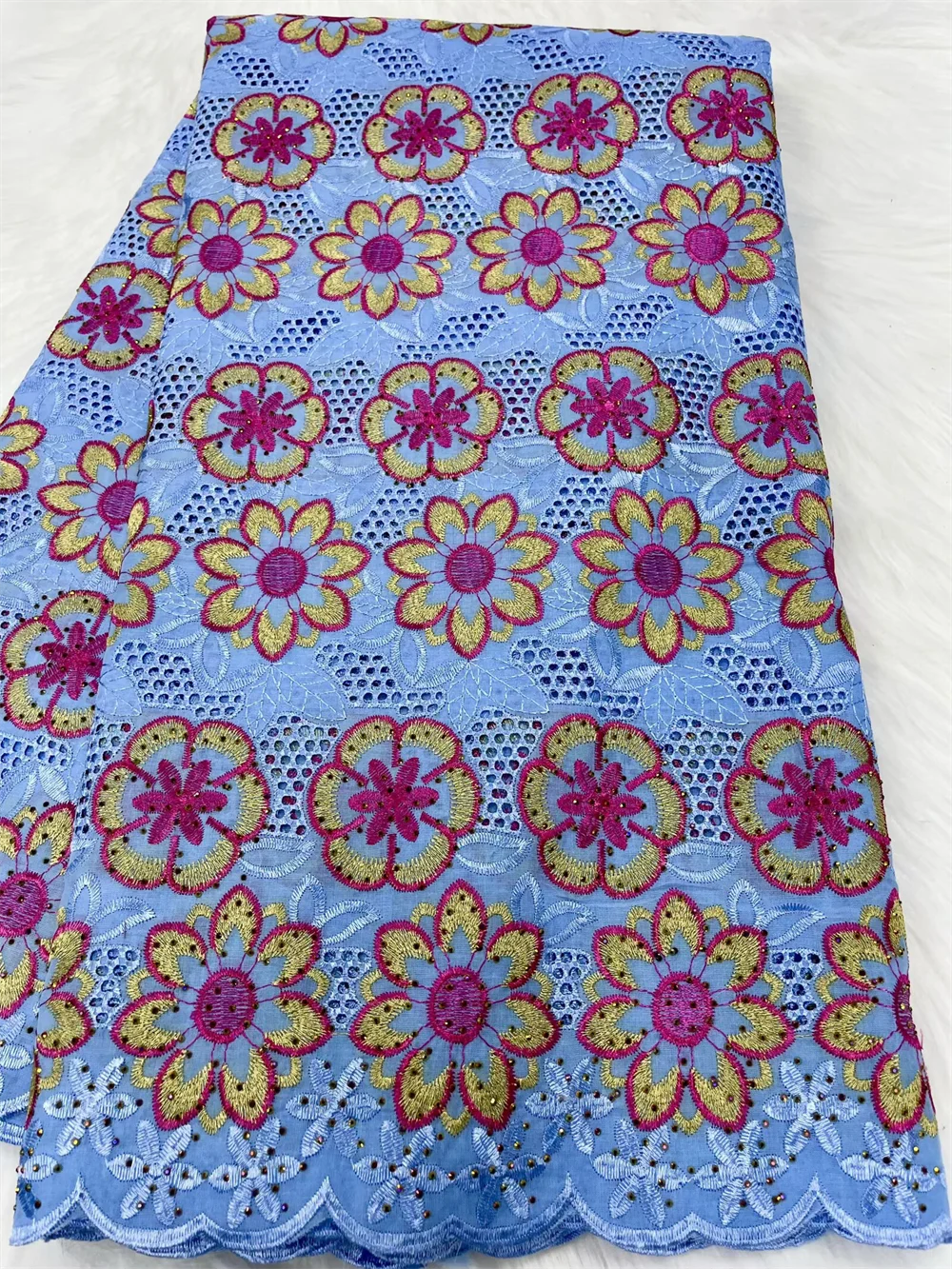 Goedkope Nigeriaanse stof, hoge kwaliteit, 2027, geborduurd, 100% katoen, 5 yards, Afrikaanse Zwitserse voilekant, elegante jurk voor dames.