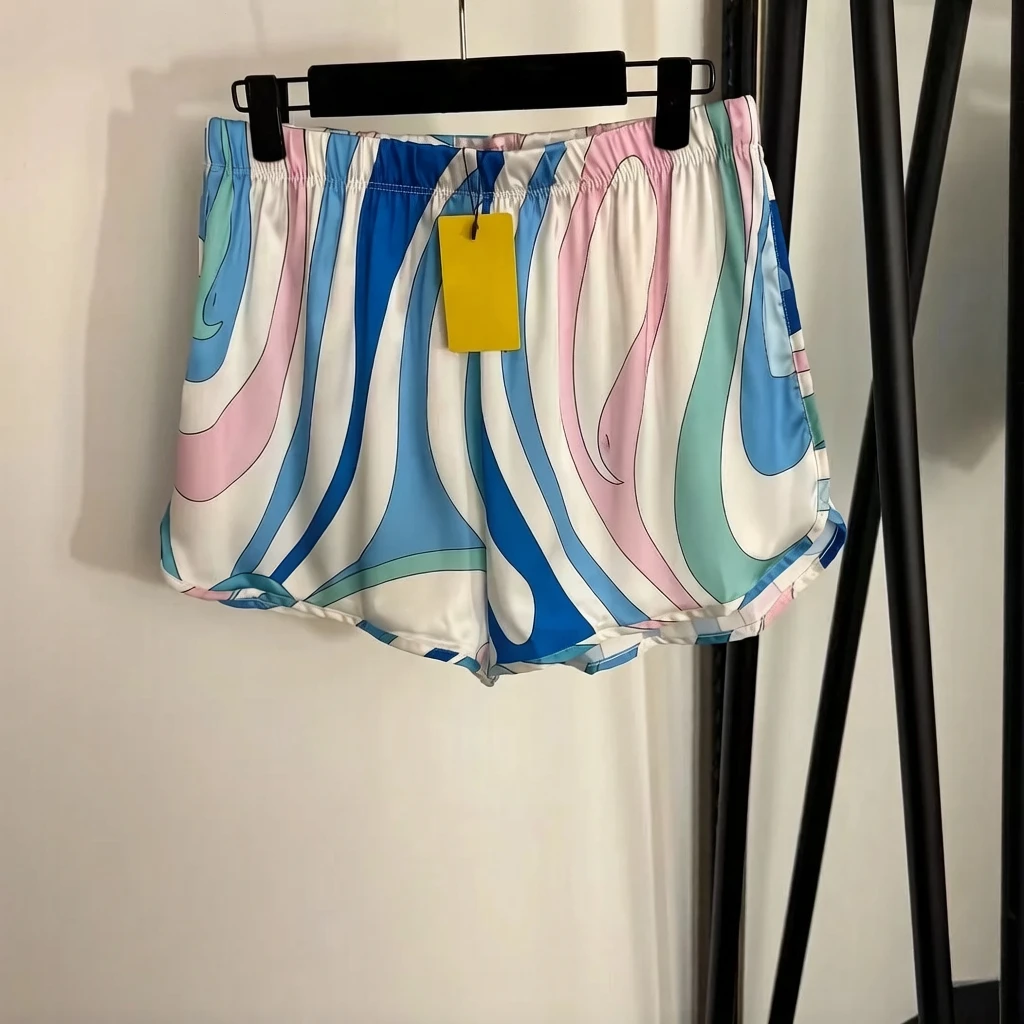 Image of 2026 Modische Damen-Streetshorts in Blau mit Buchstaben-Logo – Klassische Marken-Strandshorts für Damen