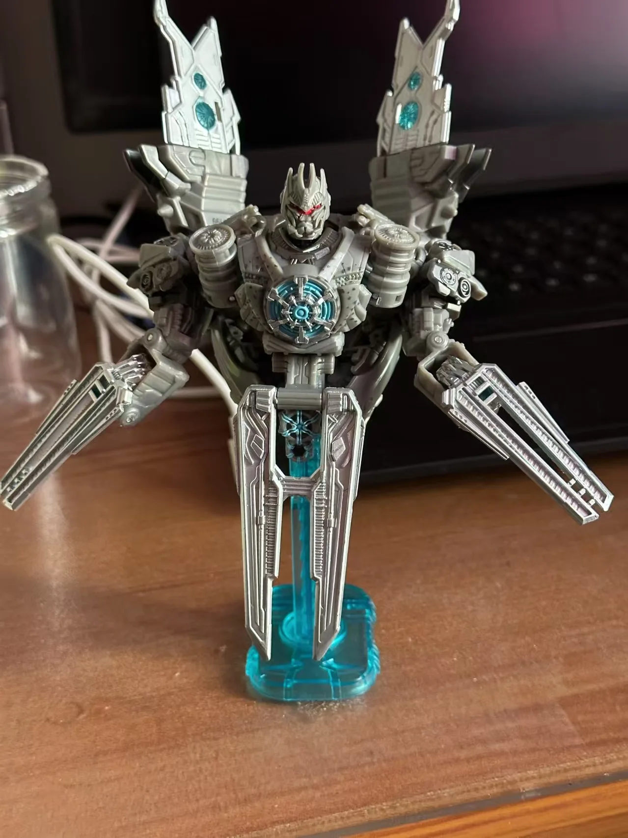 

Оригинальная модель робота-трансформера Soundwave SS-62 G1 из мультфильма — подвижная аниме-фигурка для популярных подарков