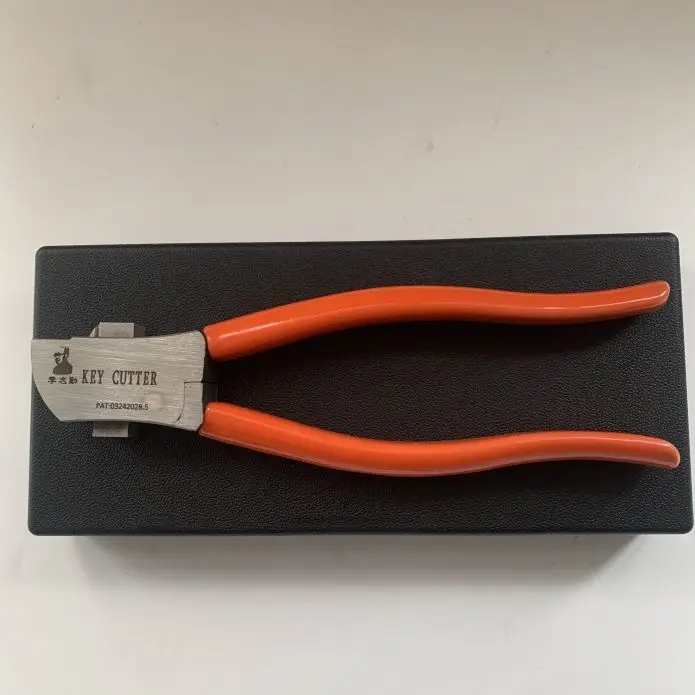 

Tooth Scissors, Hardware Tools, Locksmith Special Keys Tooth Scissors Key Embryos Perforating Pliers
