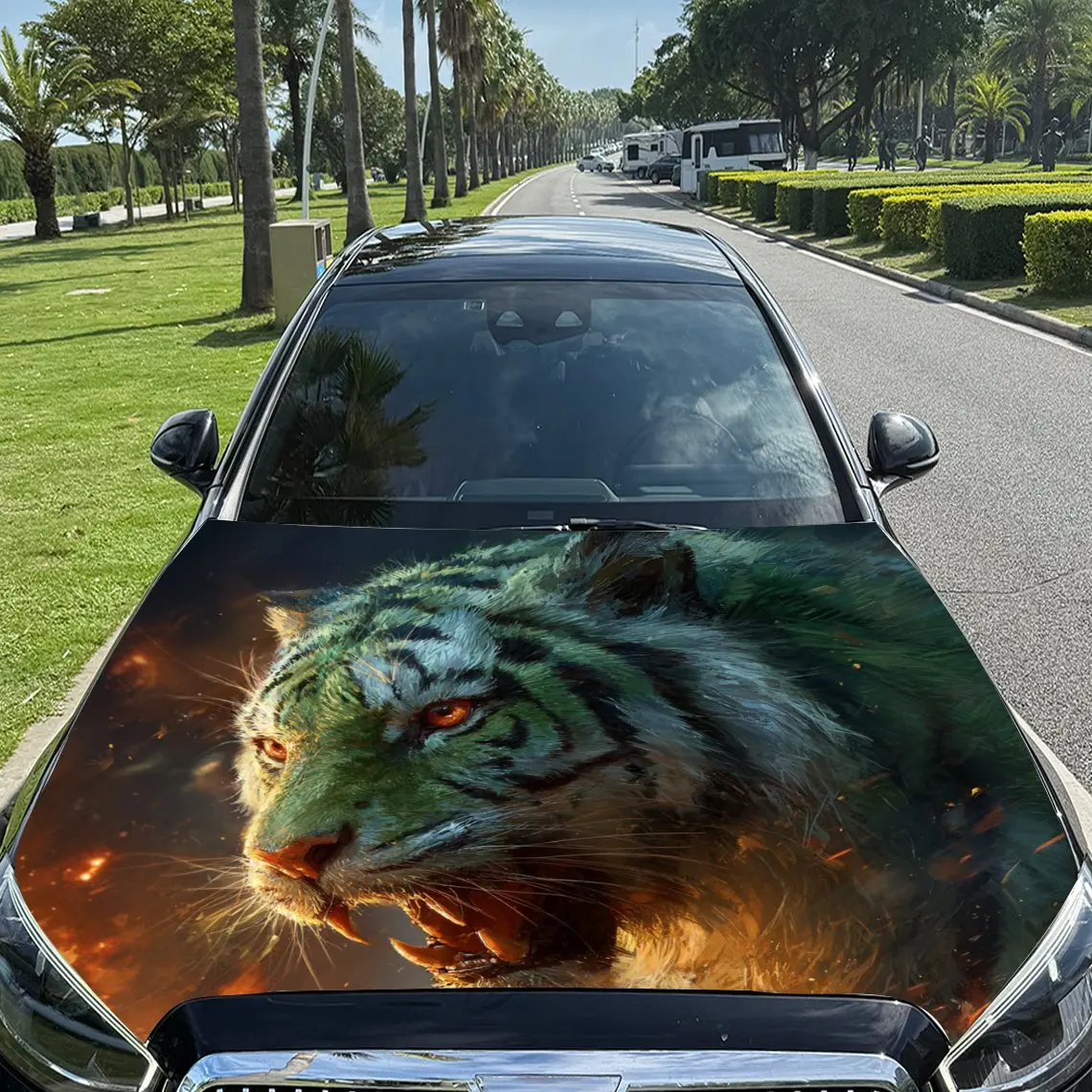 Autocollants de voiture tigre avec fourrure verte frappante, accents de feu et une féroce, autocollant de capot de voiture à Expression agressive, auto-étanche