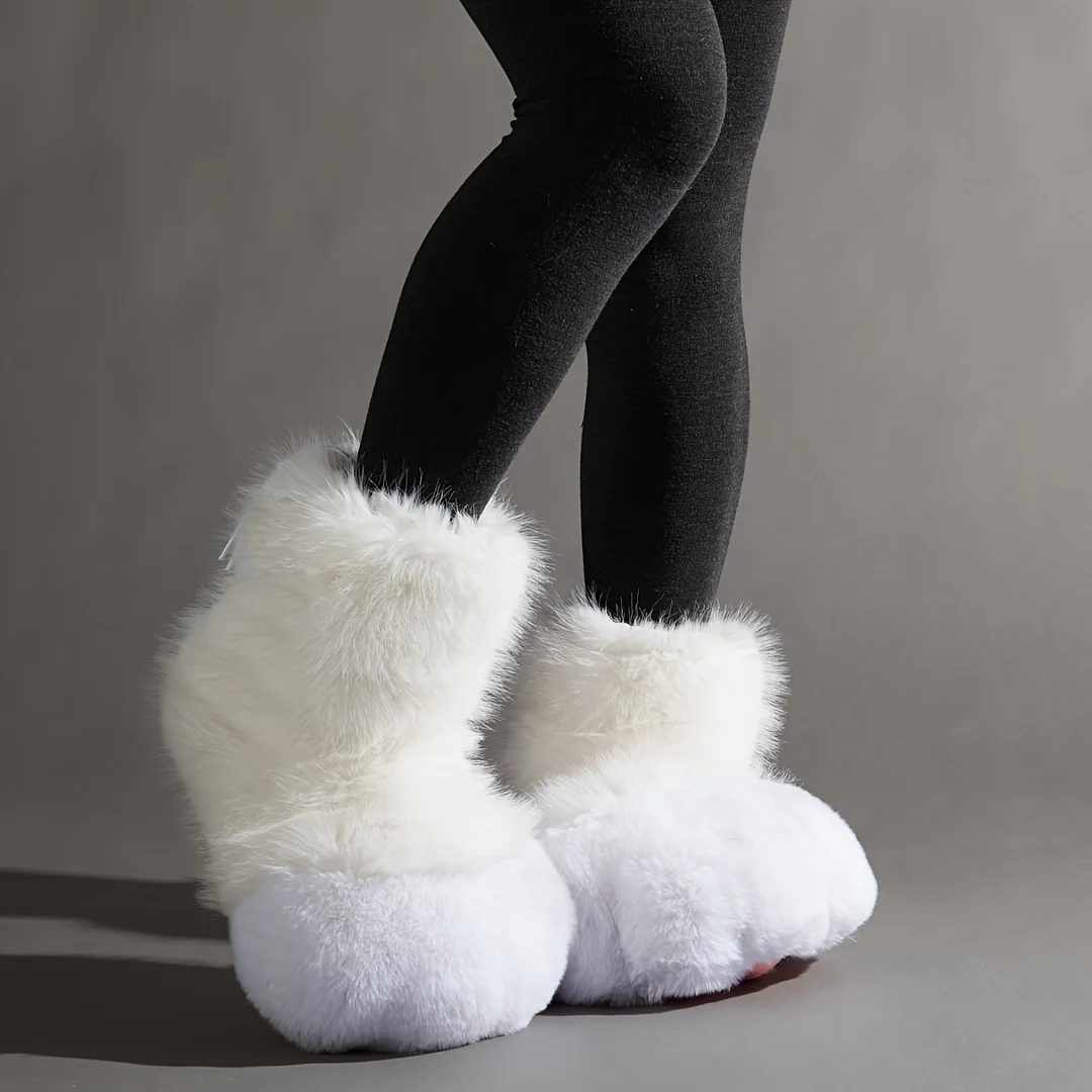 Super soft plush non-slip overshoes with hoof details, warm indoor shoes for men and women, the perfect choice.soft texture.