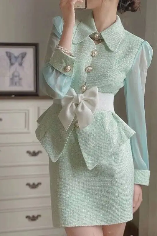 

Spring 2025 French Chic Tweed Set for Women Elegant Light Luxury Two-Piece Outfit with Top & Skirt Sophisticated Socialite Style