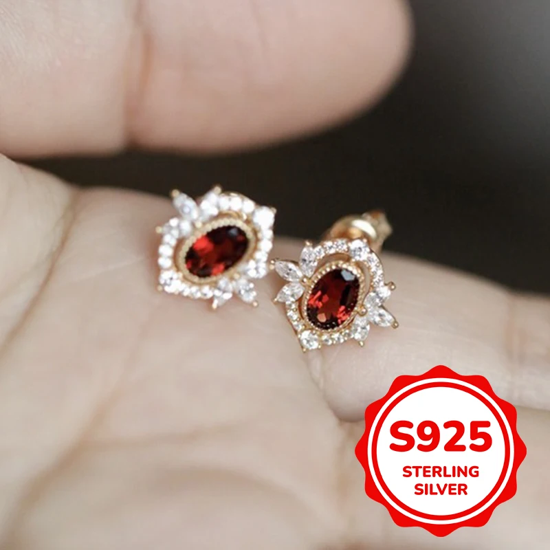 

S925 sterling silver gold-plated oval red zircon elegant classic fashion elegant light luxury retro exquisite ear decoration