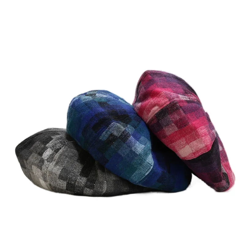 

Retro plaid cloud hat men and women autumn and winter big head scarf painter hat beret shows a small face