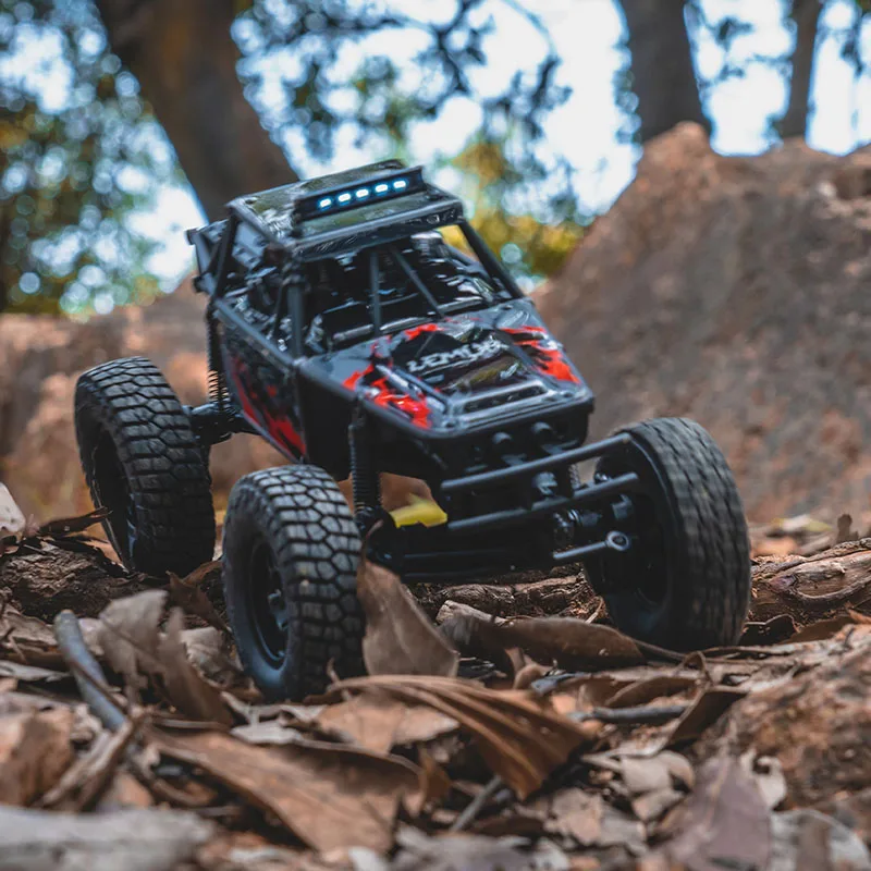 FMS FCX24 Lemur 1/24 4WD Amphibious RC Rock Crawler All‑Terrain Electric Off‑Road Remote Control Hobby Vehicle for Adult Outdoor