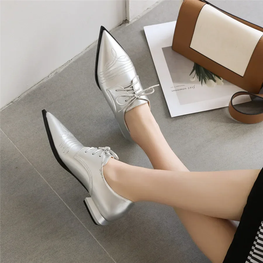 Women Pointed Toe Sewing Oxfords Red Patent Leather Pointed Toe Derbies Square Heel Flats Office Party Lady Lace British Brogues