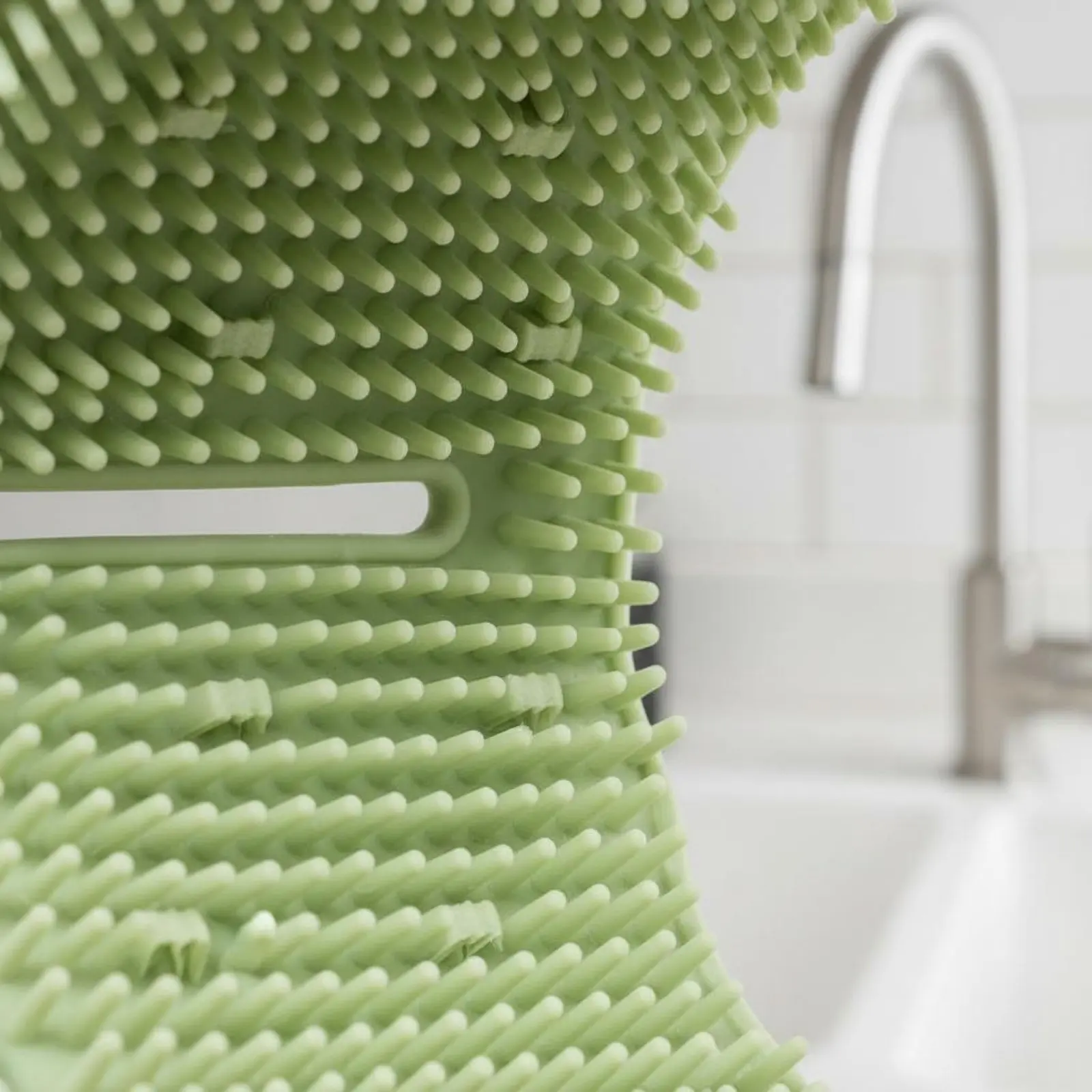 Flexible Vegetable Brush Food-Safe Material Potato Cleaning Brush Finger Loop Cleaning Scrubber Ergonomic Grip Kitchen Tool