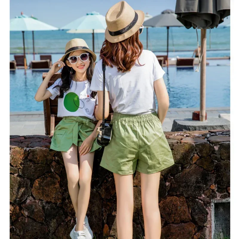 Holiday Family Matching Outfits Korean Mom and Daughter Two Piece Suit Vacation Look Dad and Son T Shirts + Shorts 2 Pieces Sets image 6
