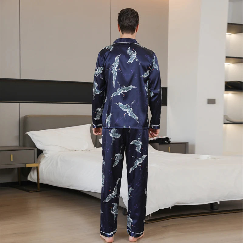 Men's pajamas long sleeves summer ice beautiful home clothes men's spring and autumn casual thin cardigan can wear out two suits