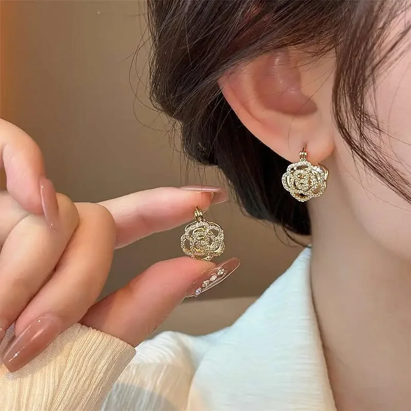 South Korea new design fashion jewelry 14K gold plated hollow camellia earrings elegant women's daily work accessories