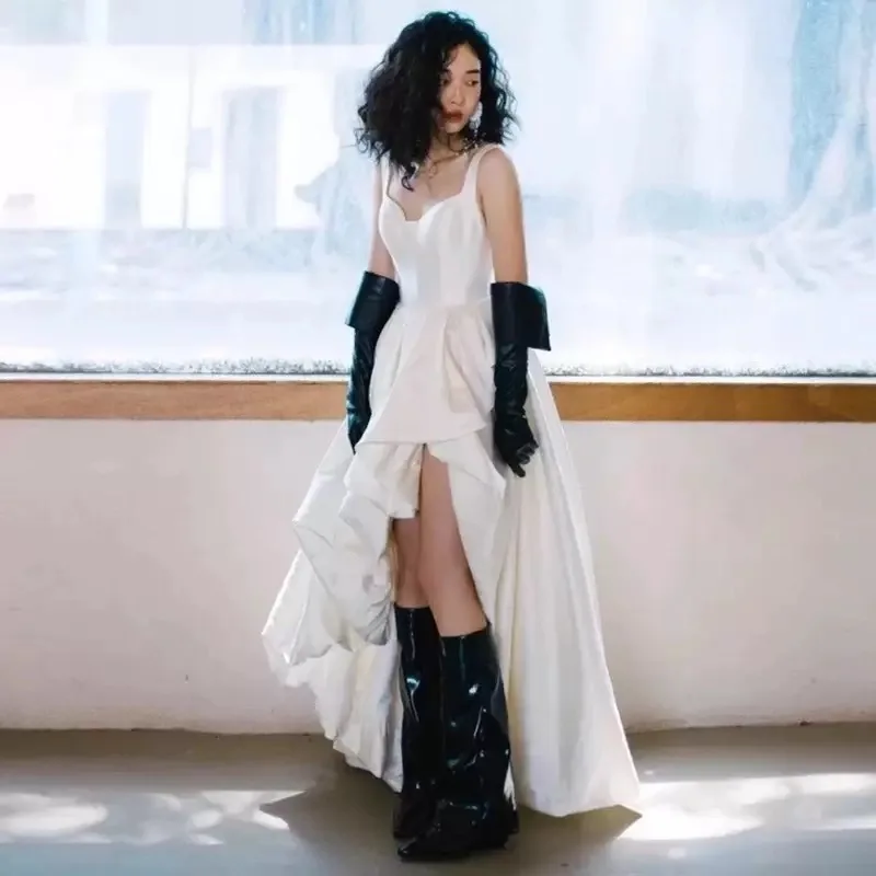 

Платье для фотосессии в лесном стиле: короткое, на бретельках, простое, нежное, для свадебной фотосессии, для помолвки, белое