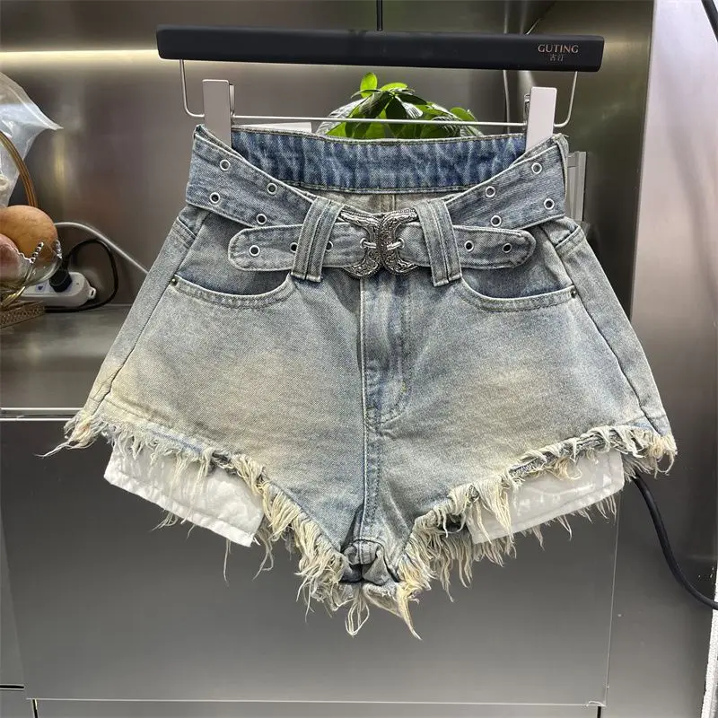 

2024 New Raw Edge Hot Pants Retro Light Blue High Waist Denim Shorts Women