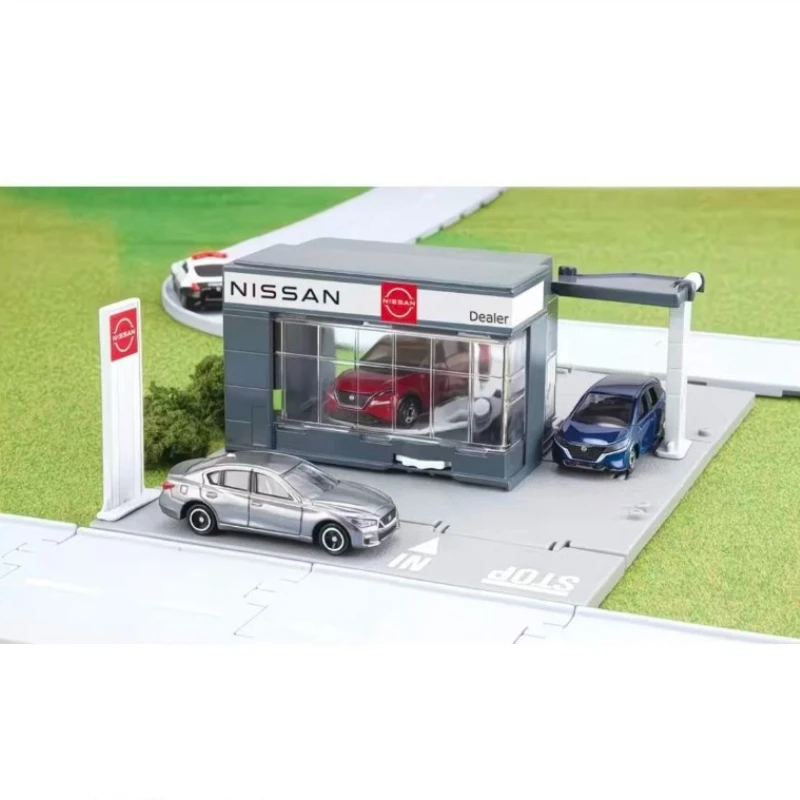 

TAKARA TOMY 1:64 Diecast Car Boys Toys Set with Track and Showroom Scene Includes 1 Mini Car Exquisite Gifts for Children