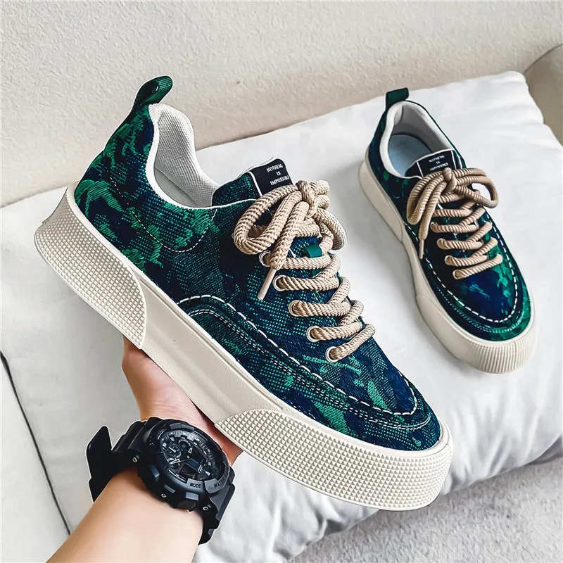 

Fashion Platform Printed Casual Canvas Men's Flat Shoes Spring Autumn Designer New Soft Sole Increase Outdoor Men's Sneakers