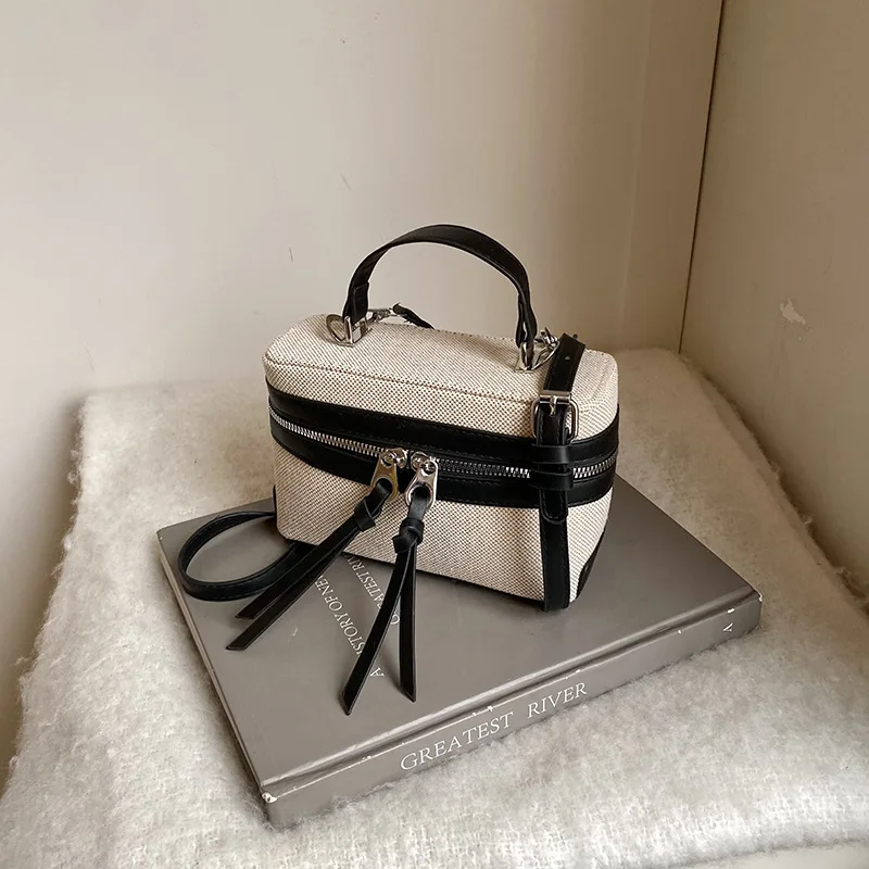 

2025 New Designers' Trendy Handheld Canvas Hard-Style Casual Commuting Small Square Bag Shoulder Crossbody Bucket Bag