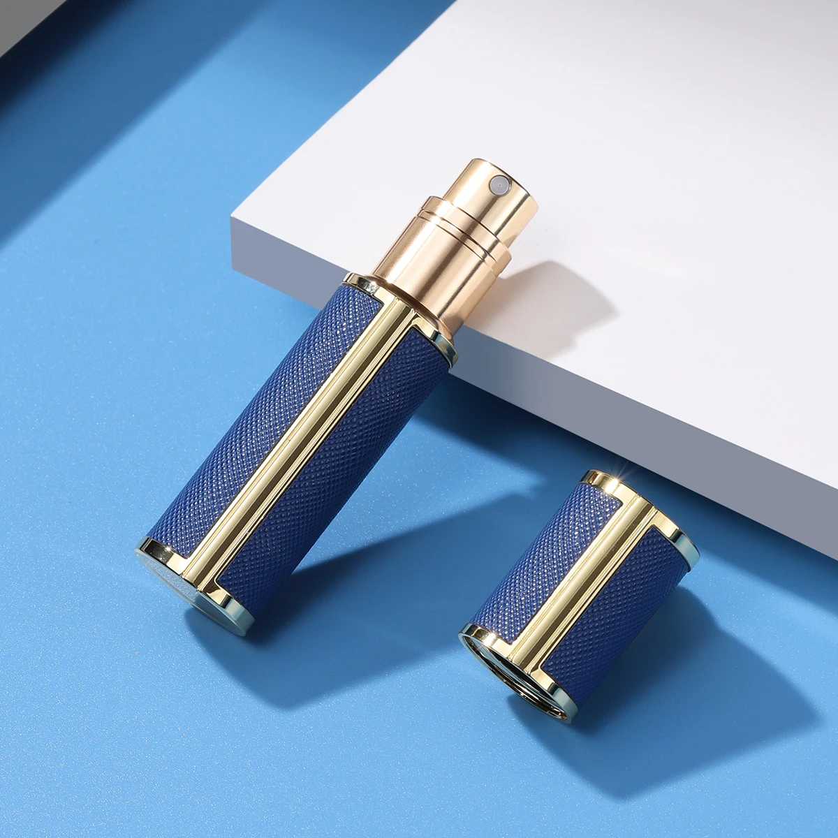 

5ml pu Refillable Perfume Bottle with Spray Scent Pump Portable Travel Empty Cosmetic Containers Mini Spray Atomizer Bottle