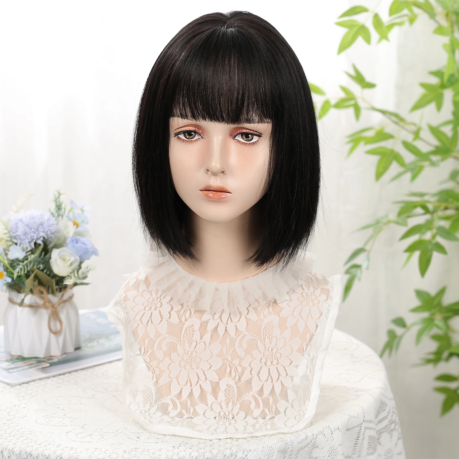 باروكات صناعية سوداء قصيرة باروكة شعر مستقيمة مع غرة شعر بوب للنساء تستخدم باروكات من الألياف المقاومة للحرارة للحفلات التنكرية اليومية