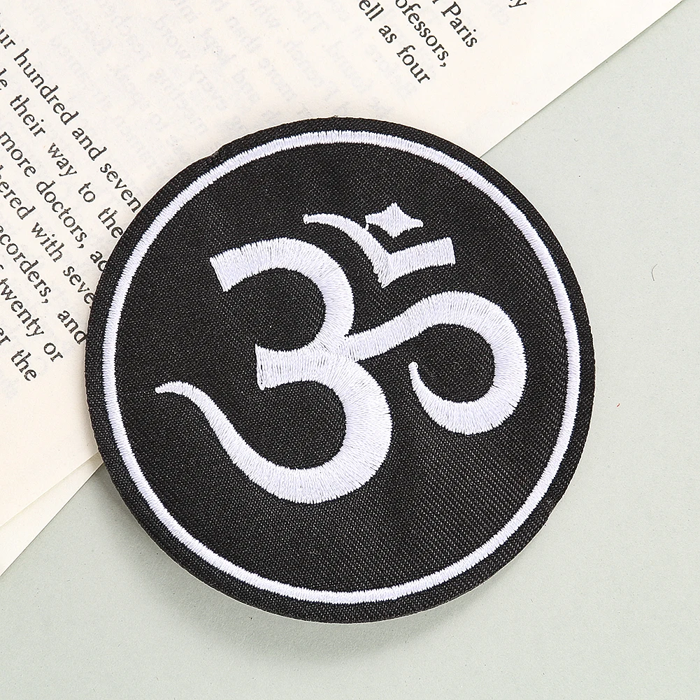 2PCS Round Buddhist Truth Symbol Iron on Patch Costume Coat Decoration Badge Stickers DIY Sewing Embroidery Supplies Accessories