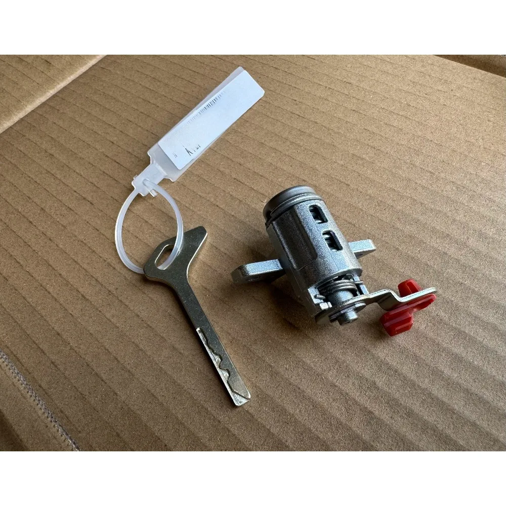For Dongfeng NAMMI 01 Yipai 007 Front Door Lock Cylinder Mechanical Emergency Door Opening Key Small Genuine