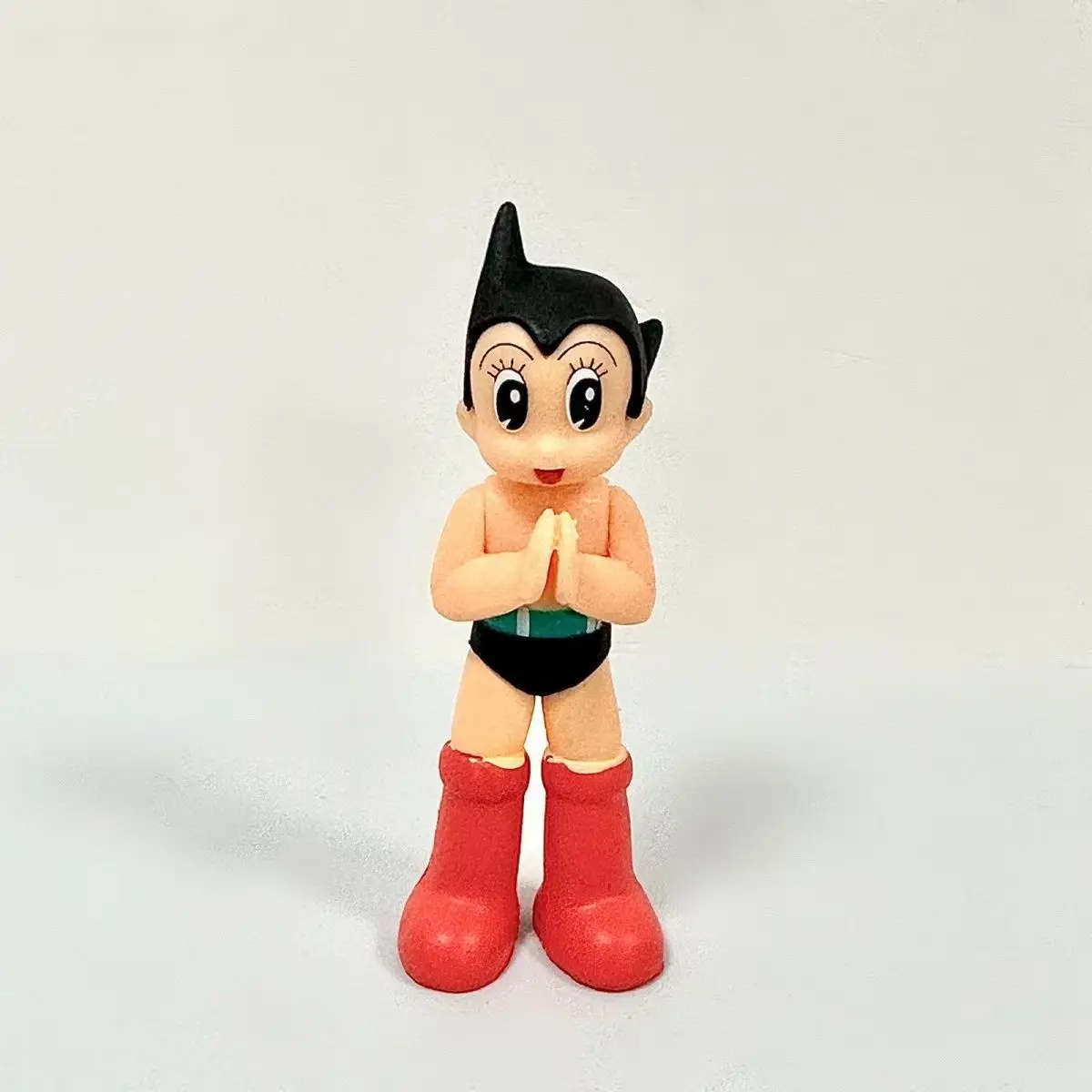 أنيمي الطرفية الحديد جدار أسترو بوي اللكمات وترتدي سماعة لطيف نسخة 5 قطعة عمل نموذج لجسم لعبة 7 سنتيمتر