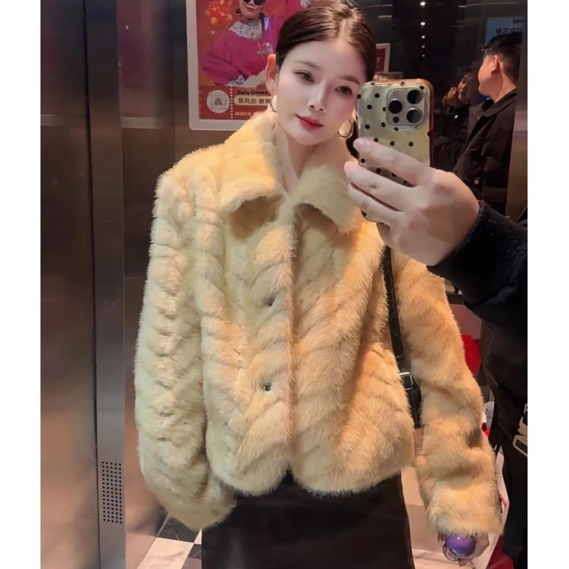 Eco-Friendly Fur Jacket Women's Young Style Golden Leaf Mink Short Coat Warmth Long Sleeve Loose Fit Fashionable Outerwear