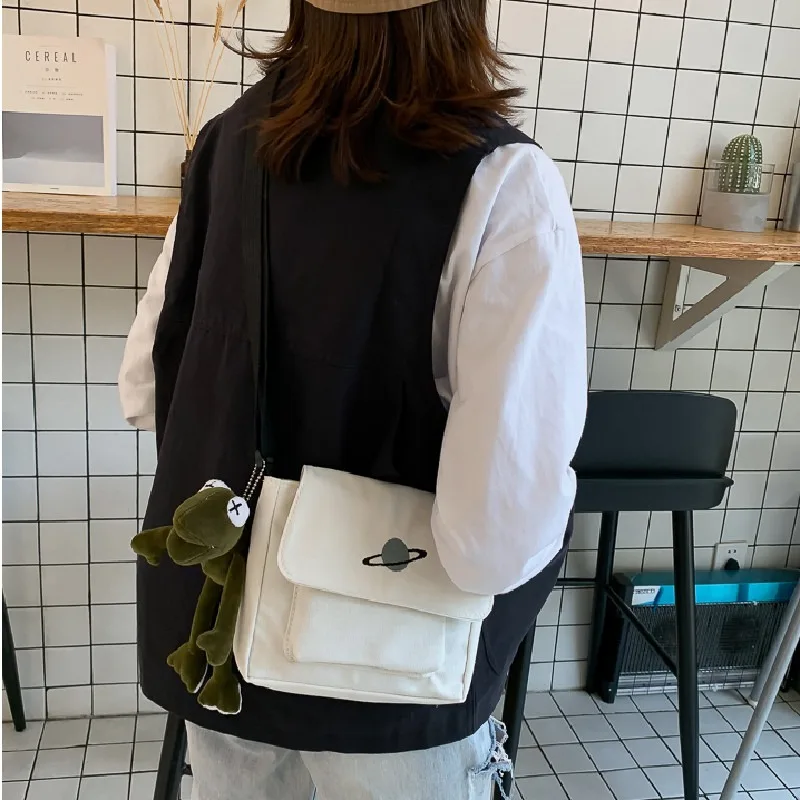 Stylish Lightweight Crossbody Handbag - Solid Color, Adjustable Strap, Secure Zipper