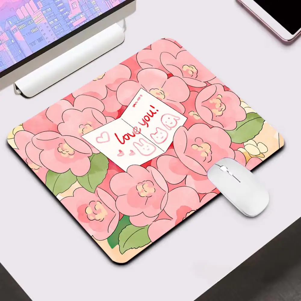 Cute Mouse Pad Kawaii Rabbit Mousepad Multiple sizes Pc Gamer Small Mouse Mats Gaming Accessories Computer Desk Mat Keyboard Pad