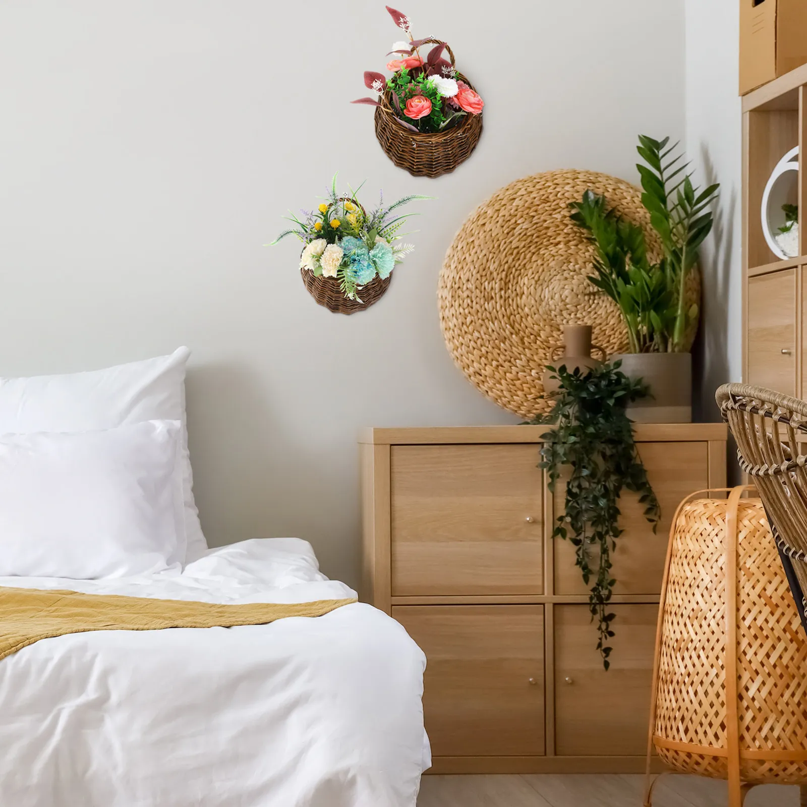 

2Pcs Chic Woven Flower Basket Wall Hanging Flower Pot for Dried Flowers Green Plants Living Room Decor Rattan Hanging Garden