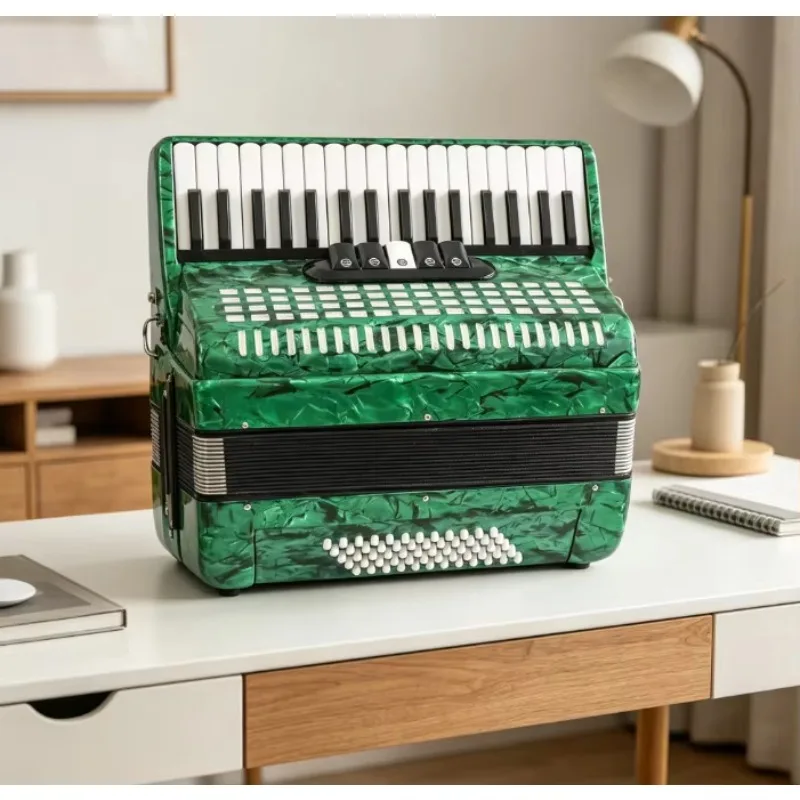 

34 Keys 60 Bass Classic Design Accordion With Stable Intonation and Resonance