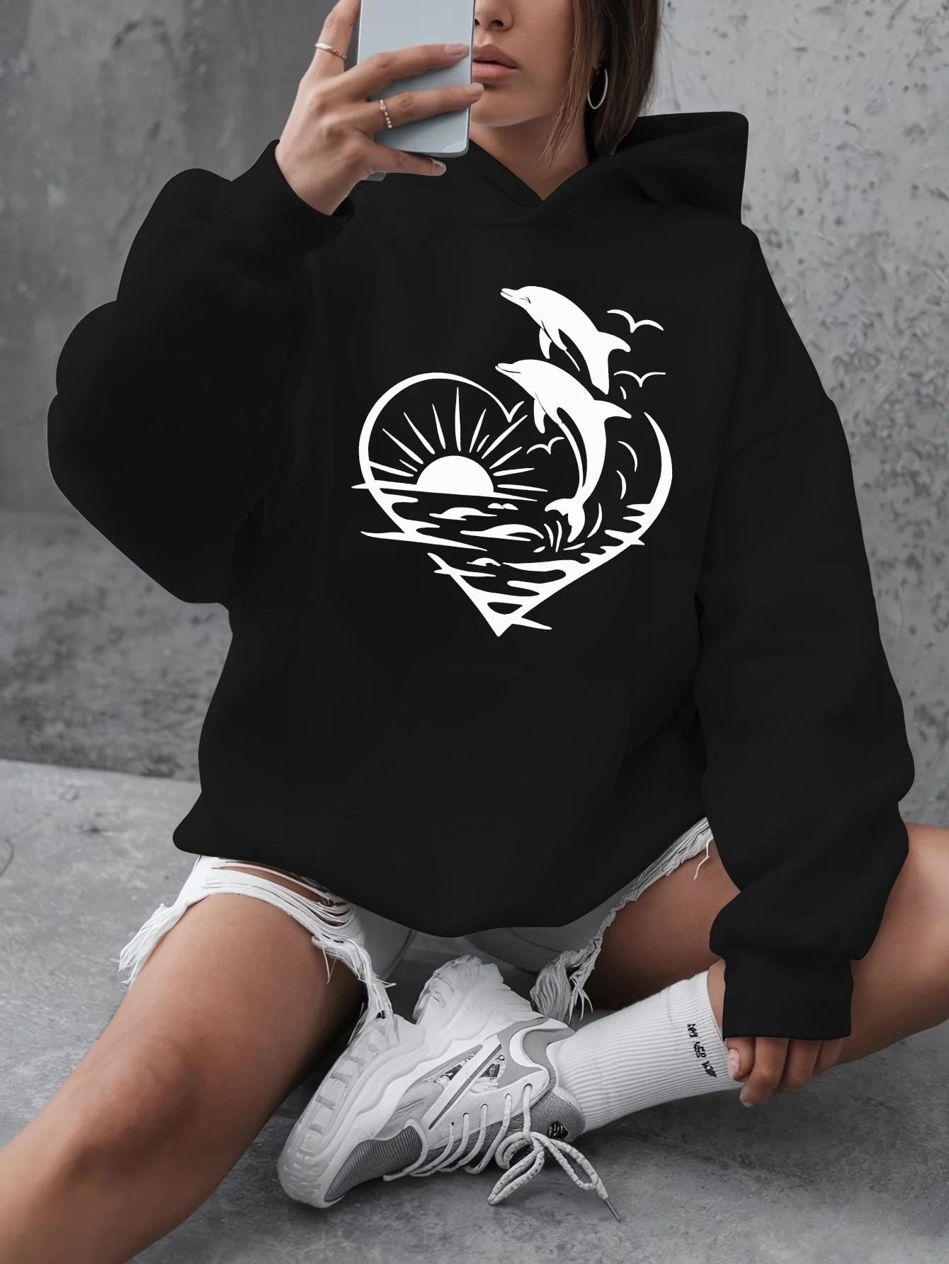 

Women's Dolphin Printing Hoodie Sweatshirt Long Sleeve Sweatshirt Pullover Tops Streetwears Fashion Autumn Winter Clothing